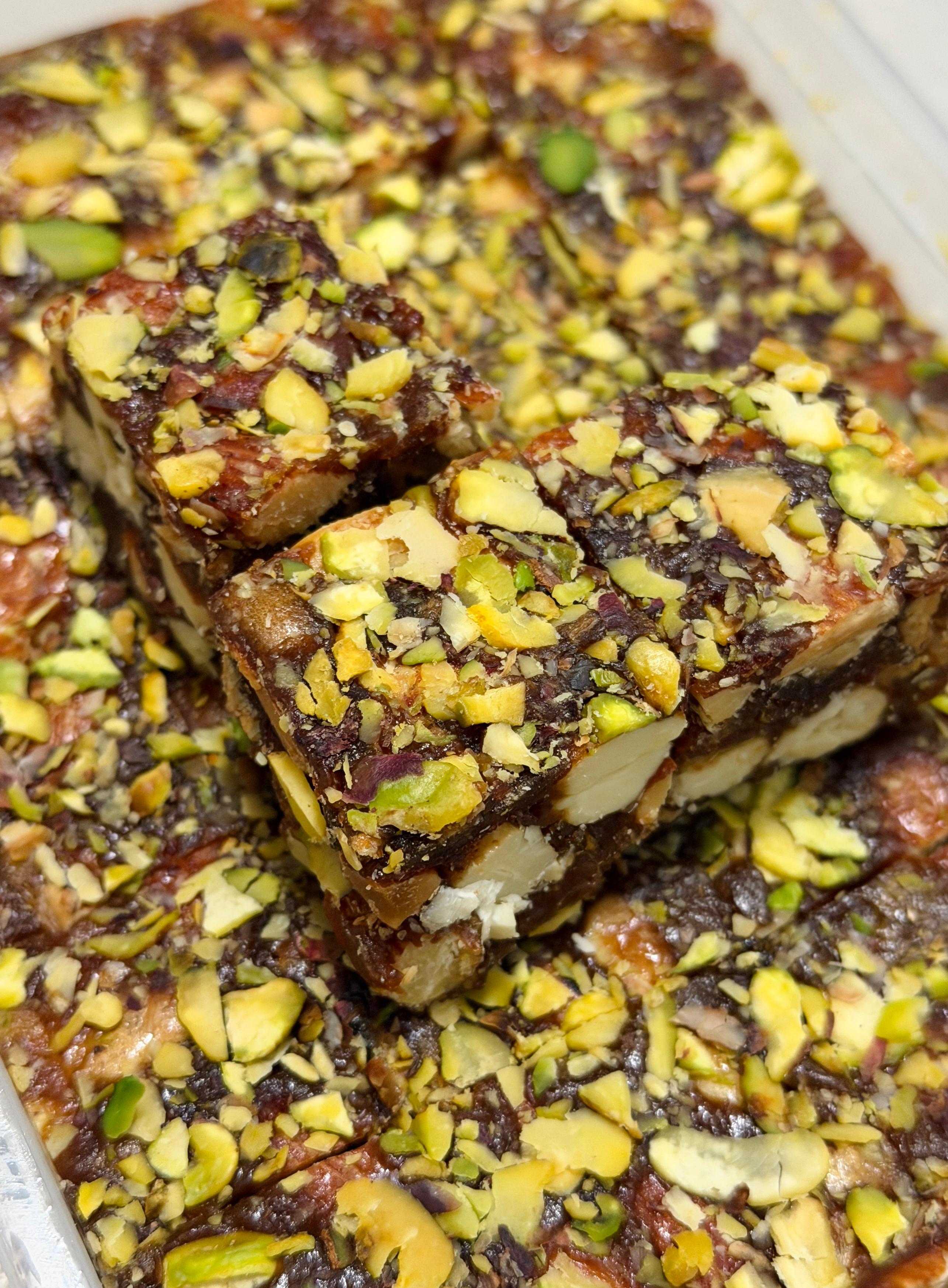 Gokul Superstore - Khajur(Dates) - Dry Fruit Chikki